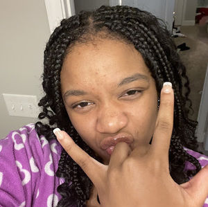 Meet your Posher, Ava